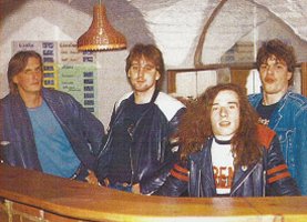 Bandfoto von 1990 (Quelle: Metal Hammer)